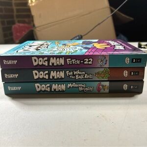 Dog Man Graphic Novel Book Set by Pilkey - Blue and Purple